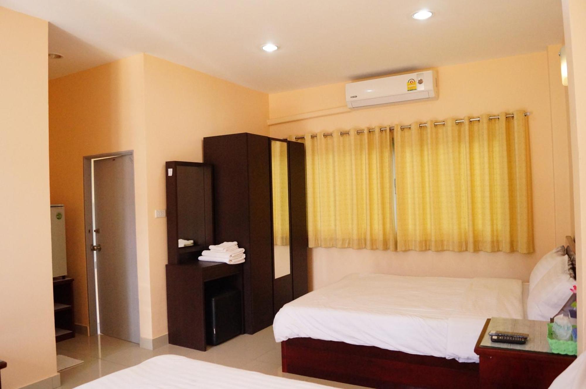 Jirasin Hotel & Apartment Ранонг Номер фото