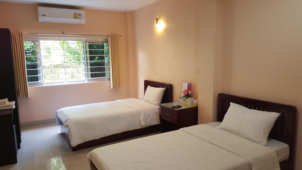 Jirasin Hotel & Apartment Ранонг Номер фото