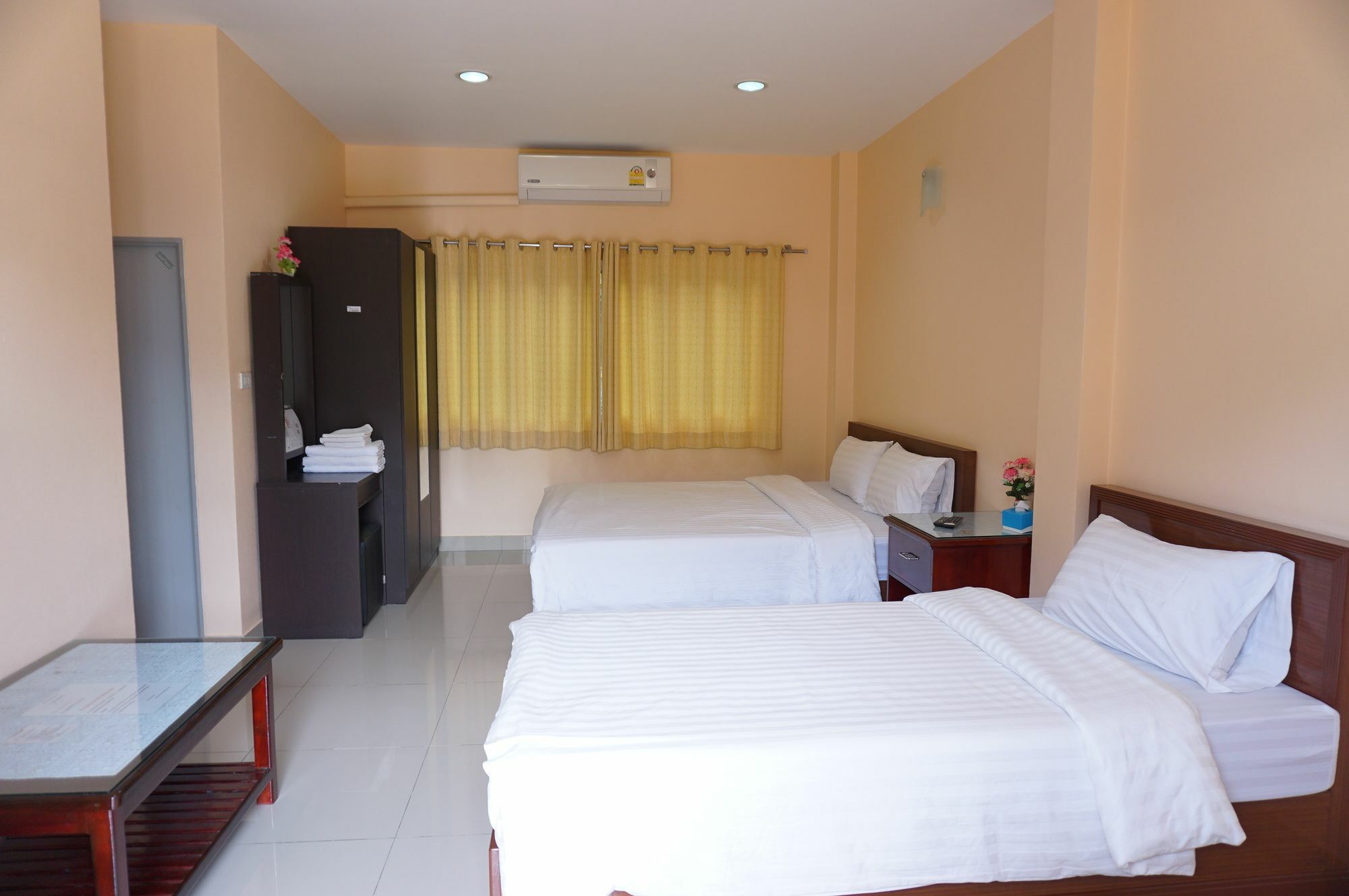 Jirasin Hotel & Apartment Ранонг Екстер'єр фото