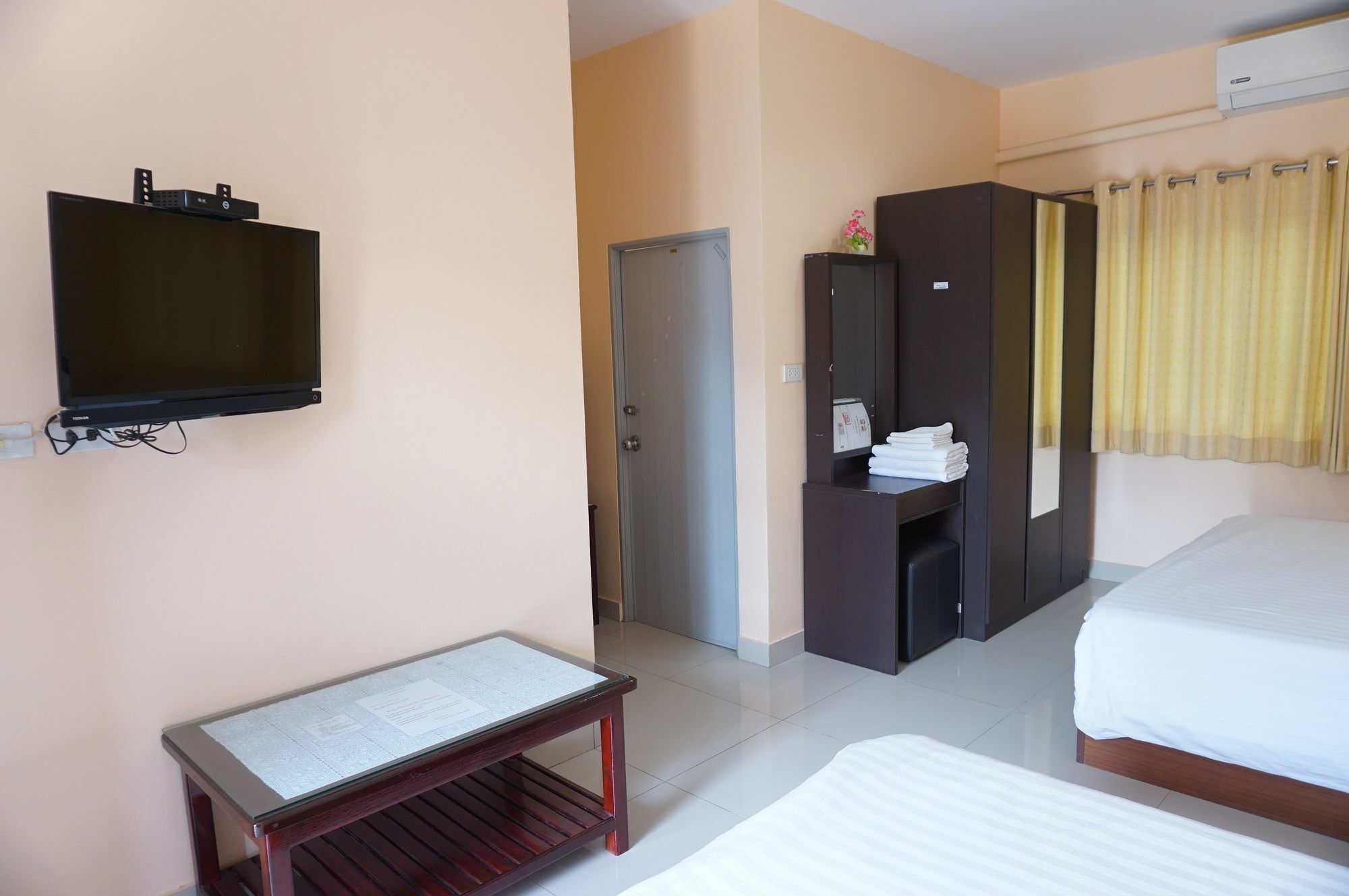 Jirasin Hotel & Apartment Ранонг Екстер'єр фото