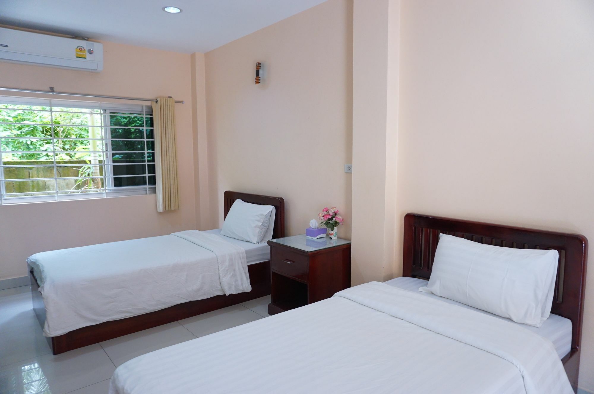 Jirasin Hotel & Apartment Ранонг Екстер'єр фото