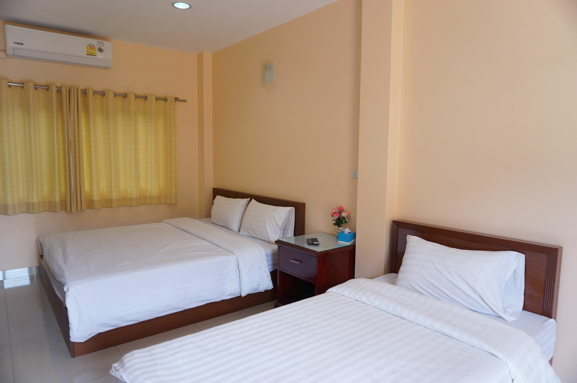 Jirasin Hotel & Apartment Ранонг Екстер'єр фото